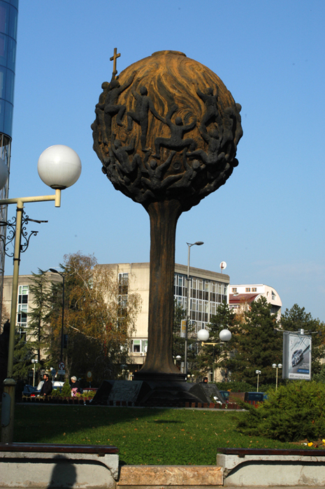 Spomenik palim Šumadincima u Kragujevcu iz 2000-tih 